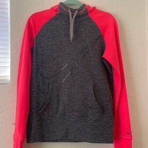 NIKE Sweater